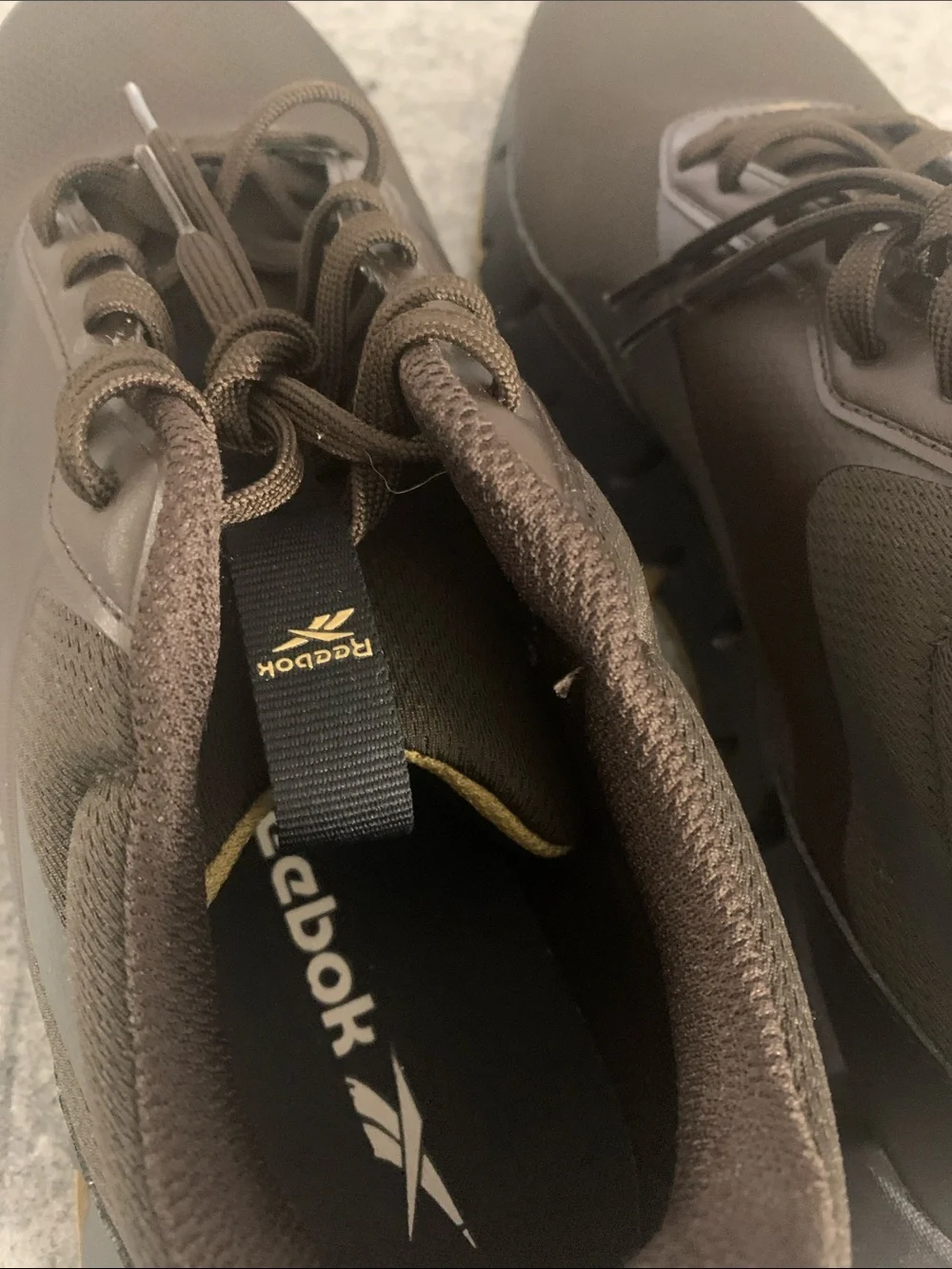 Reebok Men’s Dark Brown and Tan Low-Top Athletic Sneakers size 10.5